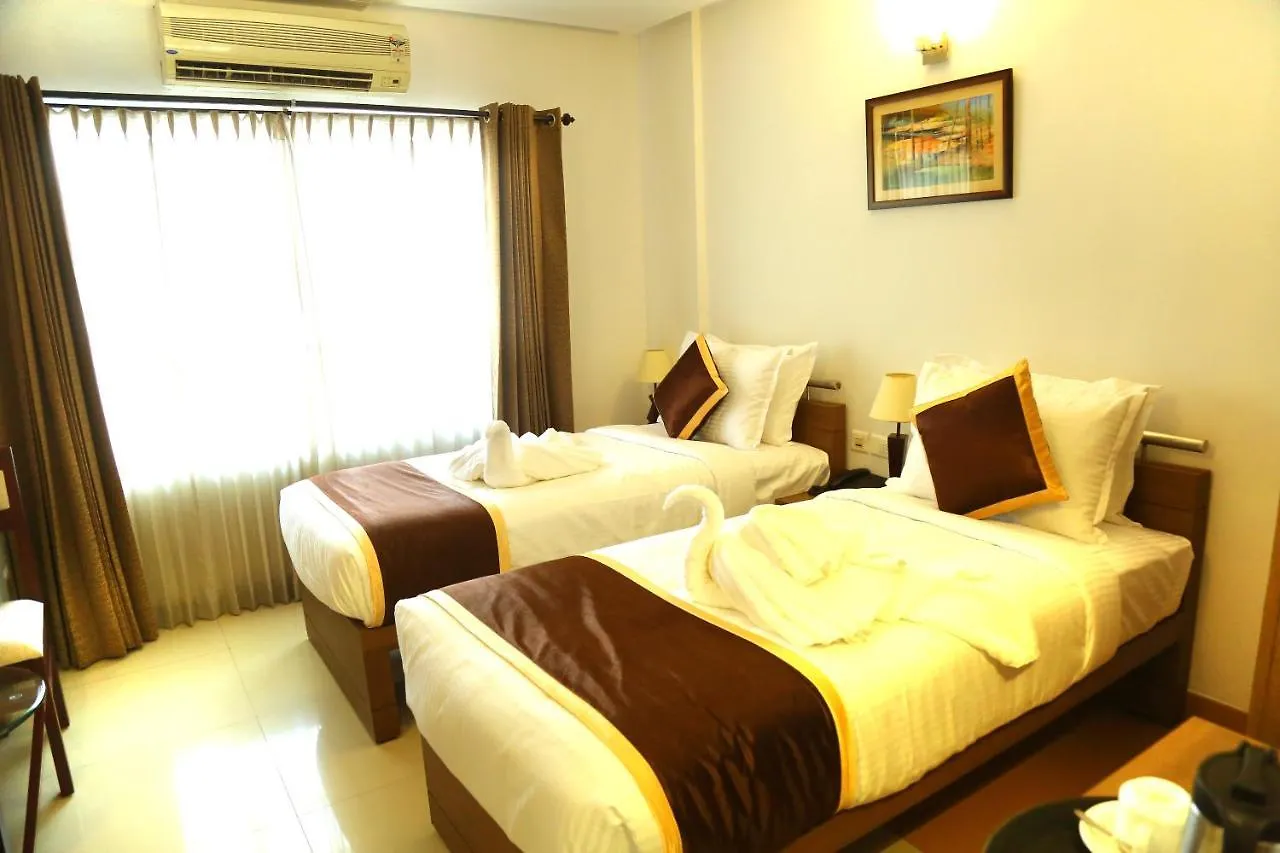 Hotel De Grand Kozhikode 3*,